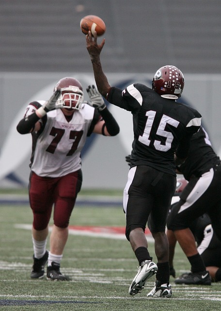 早报：德比之夜属于红色