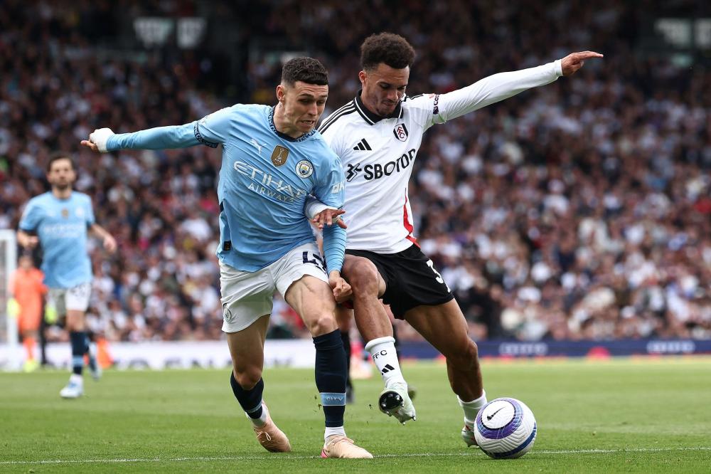 萨拉赫骂街利物浦，曼联传奇鲁尼表示，他和穆帅的处理方式更好